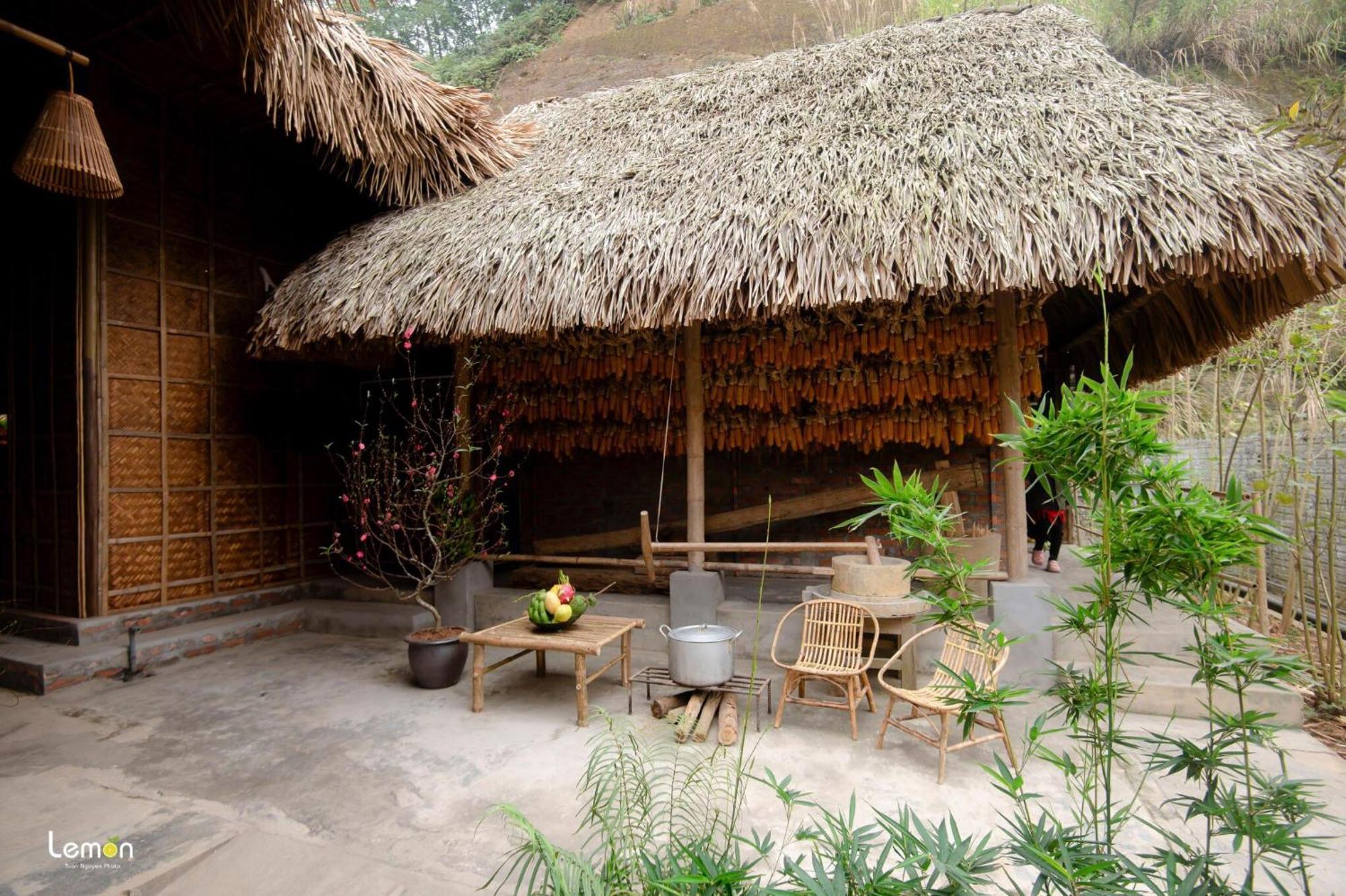 Dinh Gia Trang - Homestay & Coffee The Ruong Esterno foto