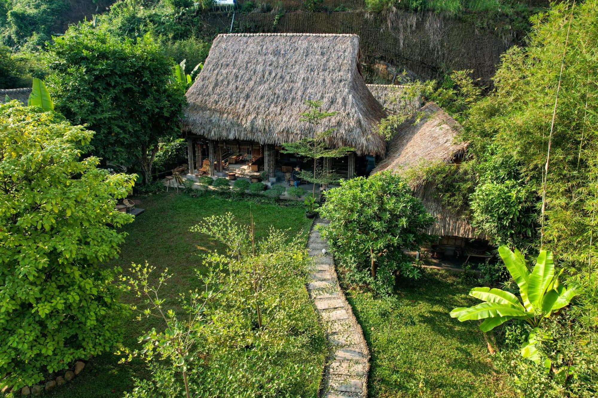 Dinh Gia Trang - Homestay & Coffee The Ruong Esterno foto