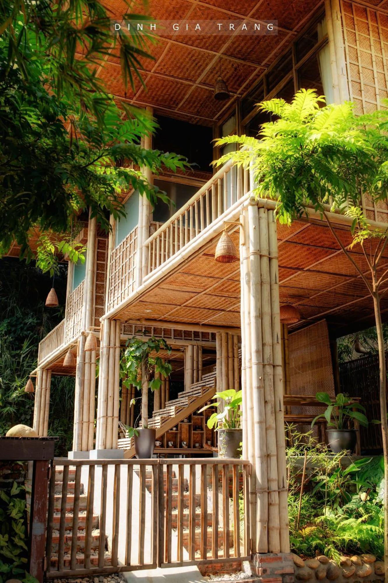 Dinh Gia Trang - Homestay & Coffee The Ruong Esterno foto